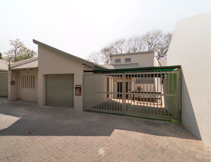 To Let 3 Bedroom Property for Rent in Bryanston Gauteng