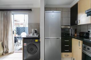 To Let 1 Bedroom Property for Rent in Sandown Gauteng