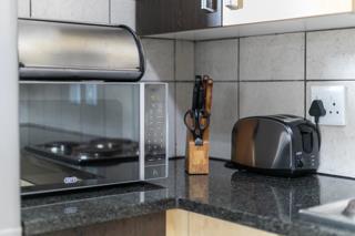 To Let 1 Bedroom Property for Rent in Sandown Gauteng