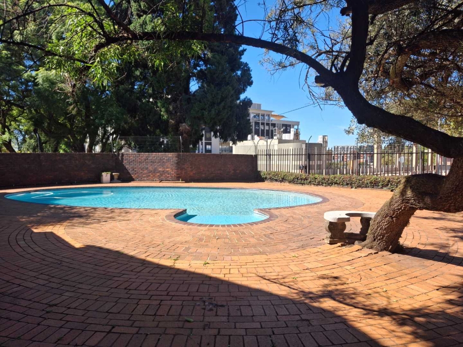 2 Bedroom Property for Sale in Sandown Gauteng