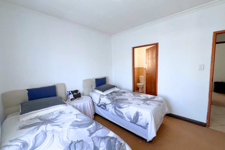 2 Bedroom Property for Sale in Montana Gauteng
