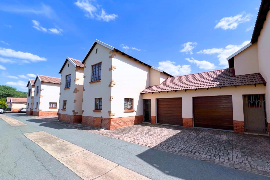 2 Bedroom Property for Sale in Montana Gauteng