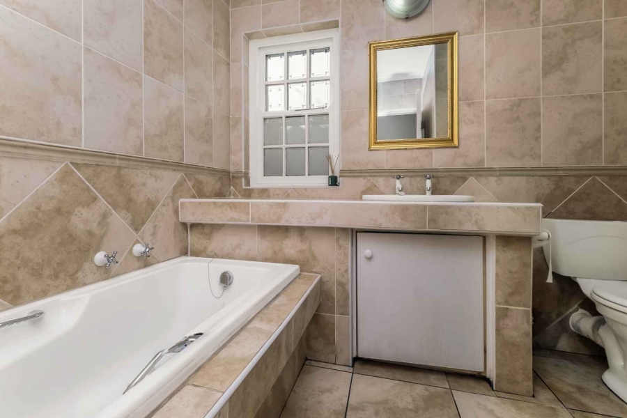 To Let 4 Bedroom Property for Rent in Dainfern Golf Estate Gauteng