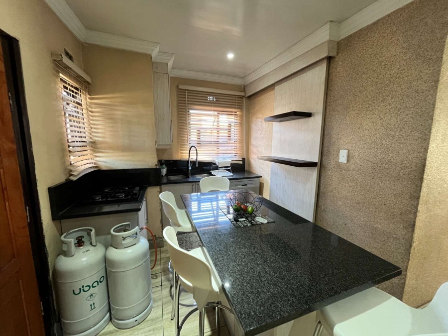 3 Bedroom Property for Sale in Roodekop Gauteng