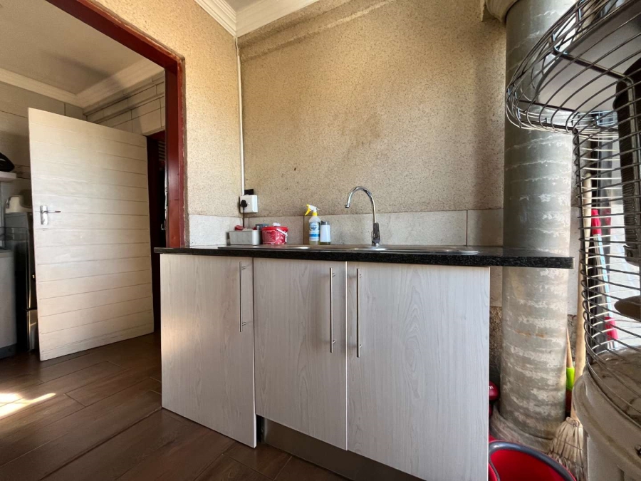 3 Bedroom Property for Sale in Roodekop Gauteng
