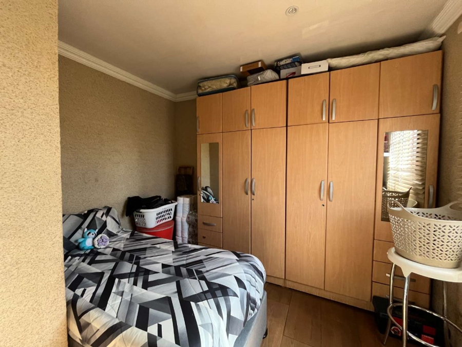 3 Bedroom Property for Sale in Roodekop Gauteng