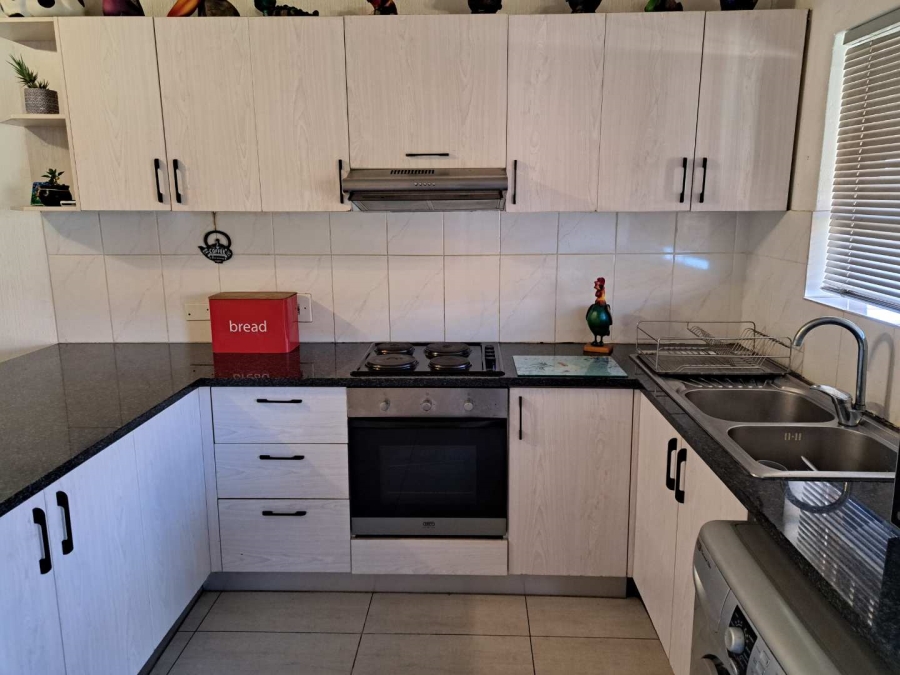 2 Bedroom Property for Sale in Ravenswood Gauteng