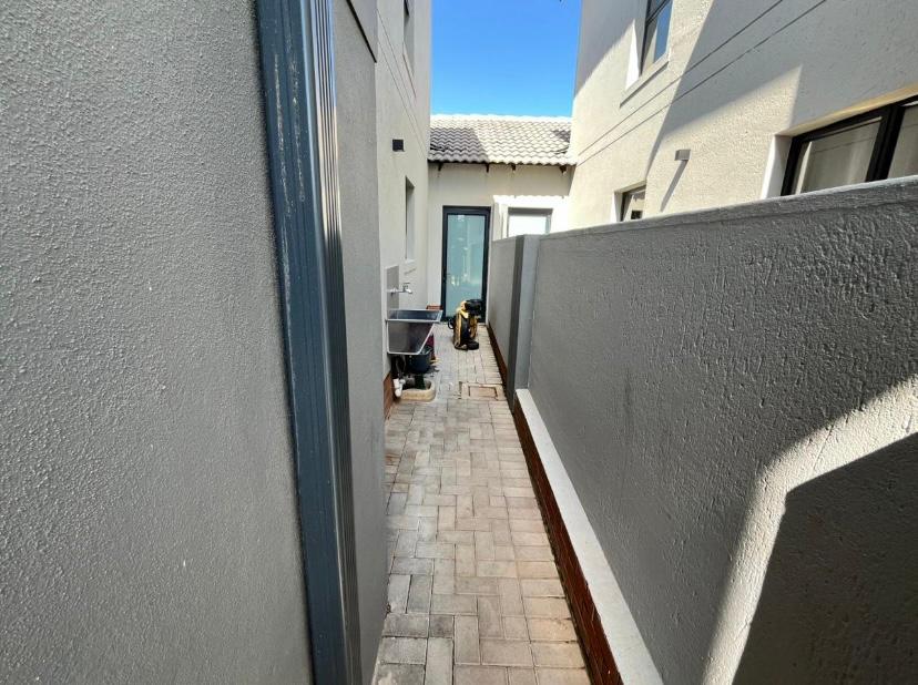 To Let 3 Bedroom Property for Rent in Montana Tuine Gauteng
