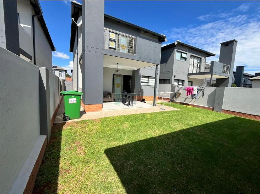 To Let 3 Bedroom Property for Rent in Montana Tuine Gauteng