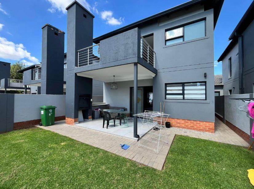 To Let 3 Bedroom Property for Rent in Montana Tuine Gauteng