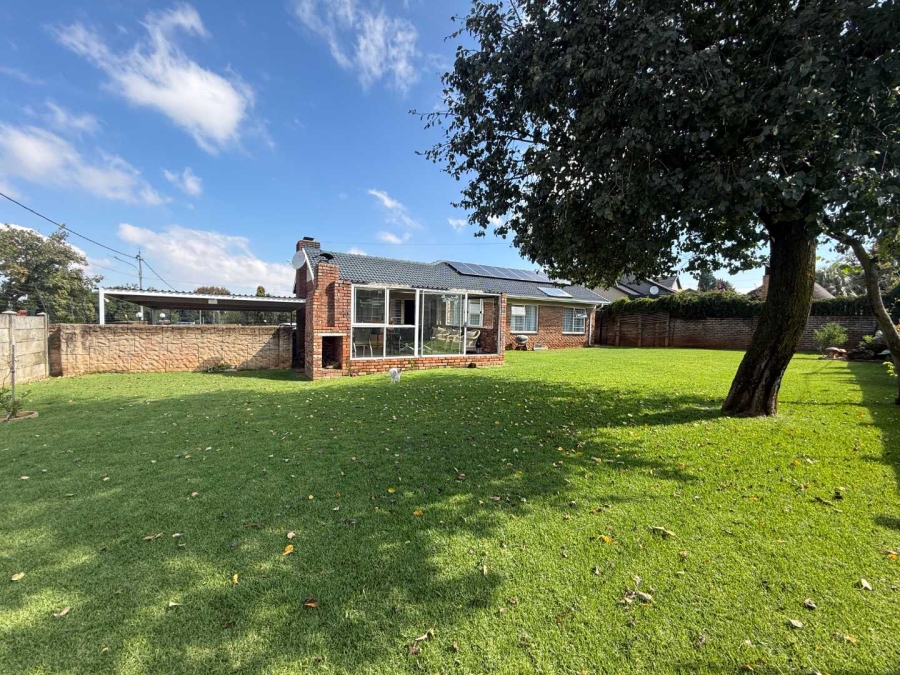 3 Bedroom Property for Sale in Discovery Gauteng