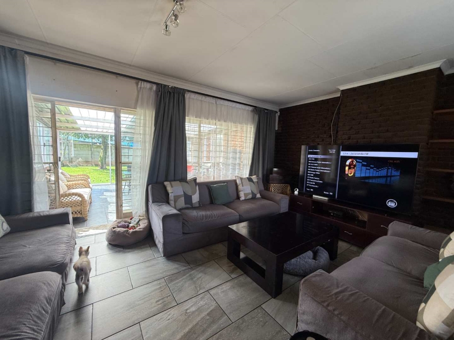 3 Bedroom Property for Sale in Discovery Gauteng
