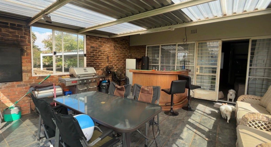 3 Bedroom Property for Sale in Discovery Gauteng