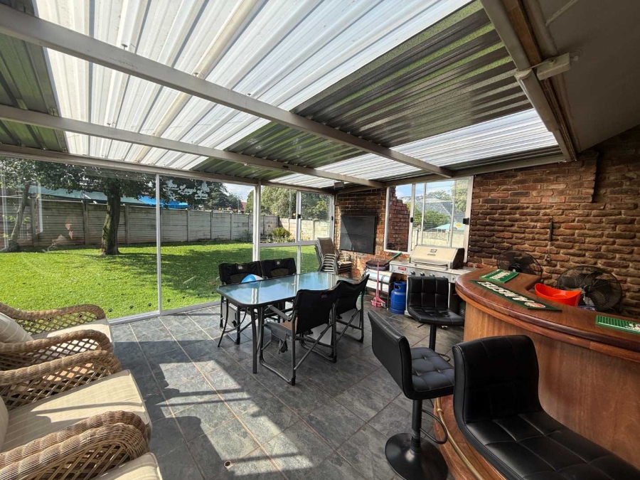 3 Bedroom Property for Sale in Discovery Gauteng