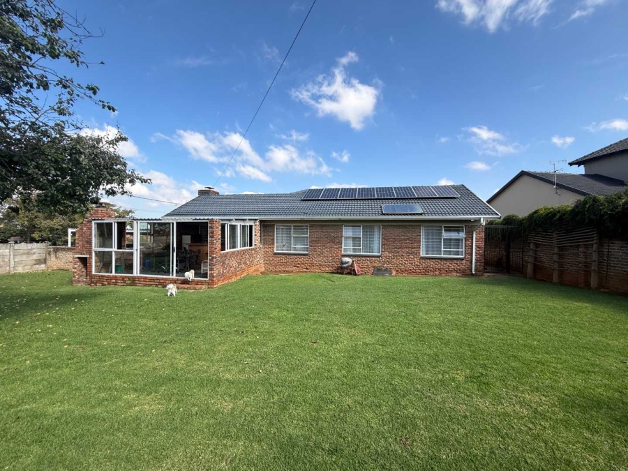 3 Bedroom Property for Sale in Discovery Gauteng