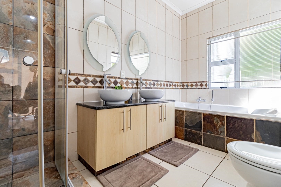 4 Bedroom Property for Sale in Ferndale Gauteng