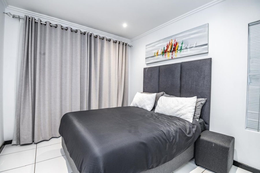 To Let 1 Bedroom Property for Rent in Lonehill Gauteng