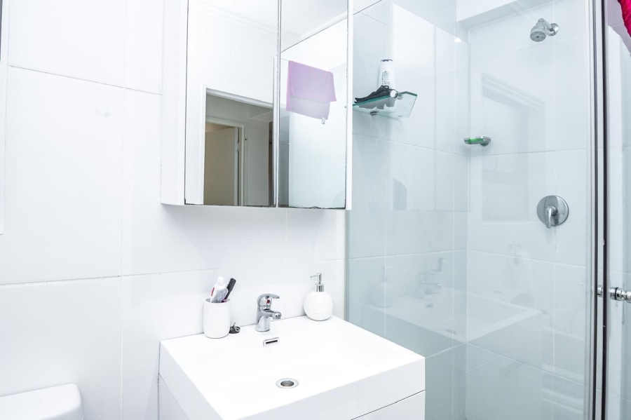 To Let 1 Bedroom Property for Rent in Lonehill Gauteng