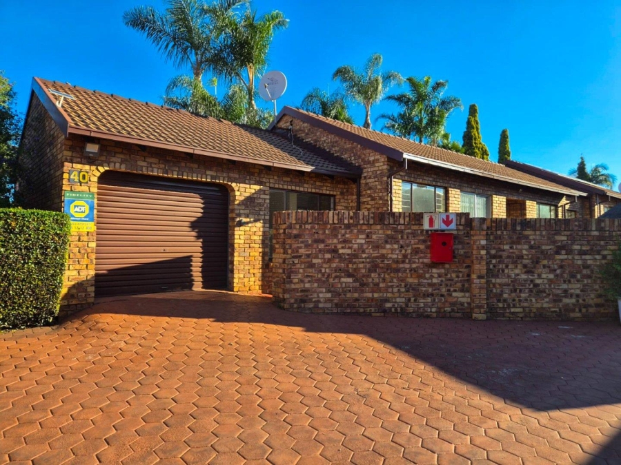 To Let 3 Bedroom Property for Rent in Eldoraigne Gauteng