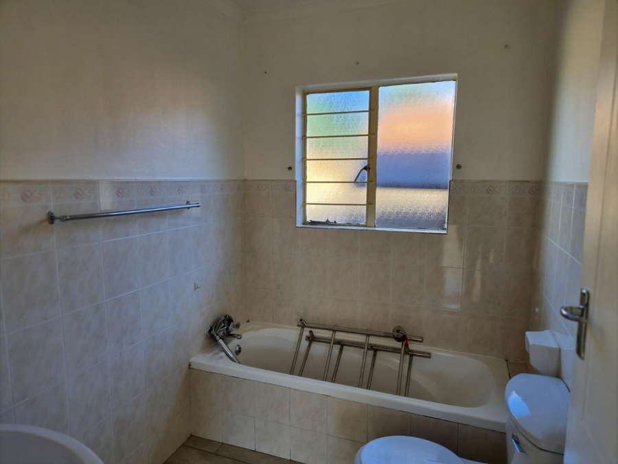 To Let 3 Bedroom Property for Rent in Eldoraigne Gauteng