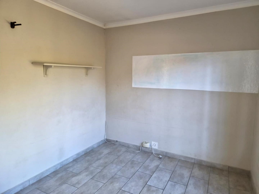 To Let 3 Bedroom Property for Rent in Eldoraigne Gauteng