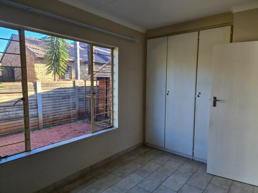To Let 3 Bedroom Property for Rent in Eldoraigne Gauteng