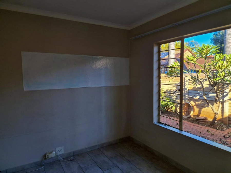 To Let 3 Bedroom Property for Rent in Eldoraigne Gauteng