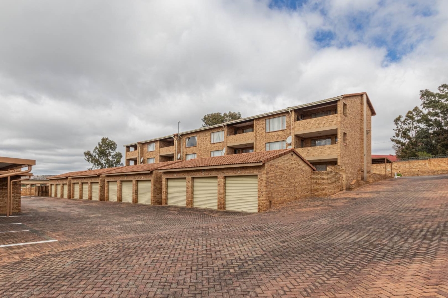 1 Bedroom Property for Sale in Sundowner Gauteng
