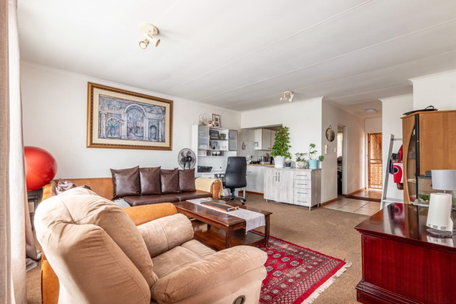 1 Bedroom Property for Sale in Sundowner Gauteng