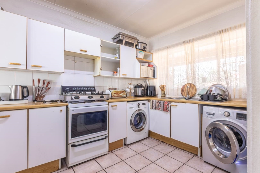 1 Bedroom Property for Sale in Sundowner Gauteng