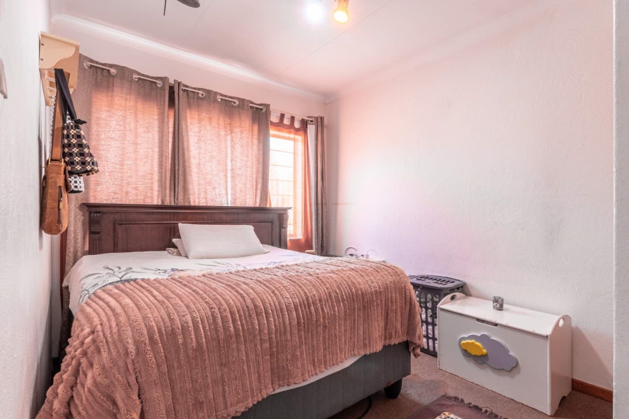 1 Bedroom Property for Sale in Sundowner Gauteng