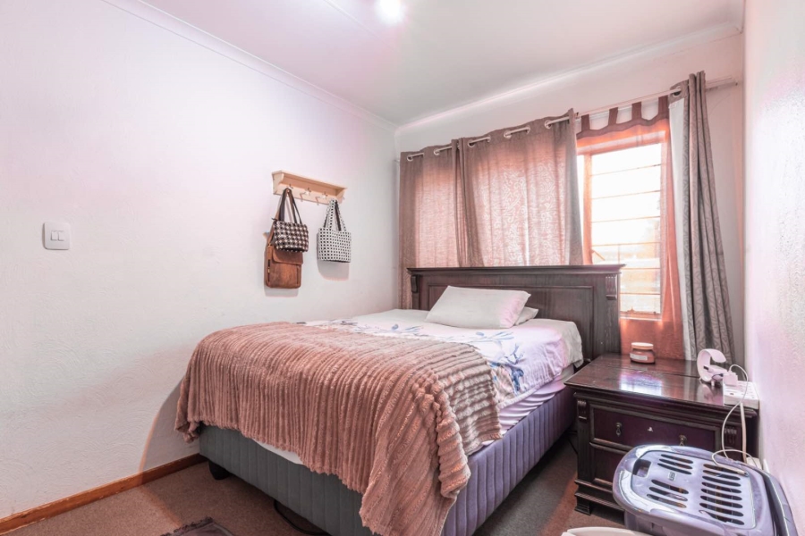 1 Bedroom Property for Sale in Sundowner Gauteng