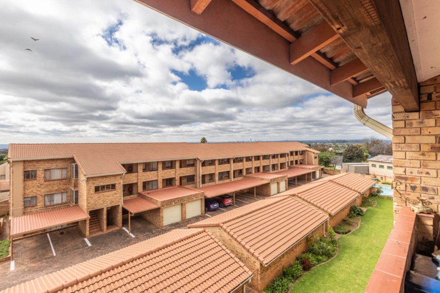 1 Bedroom Property for Sale in Sundowner Gauteng