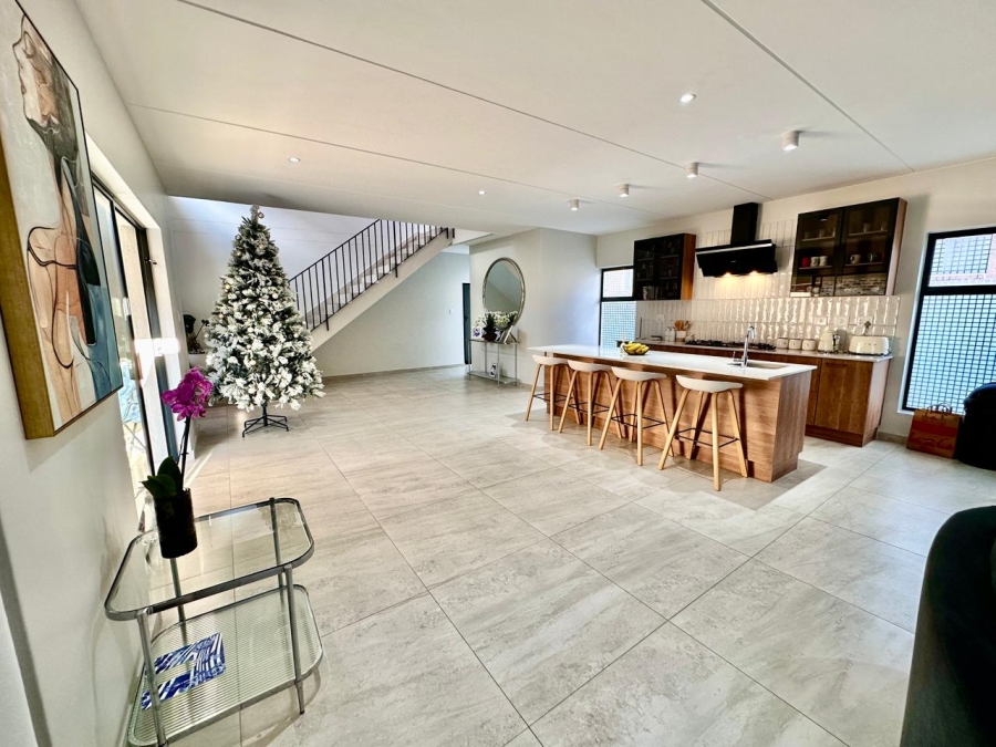 To Let 4 Bedroom Property for Rent in Midrand Gauteng