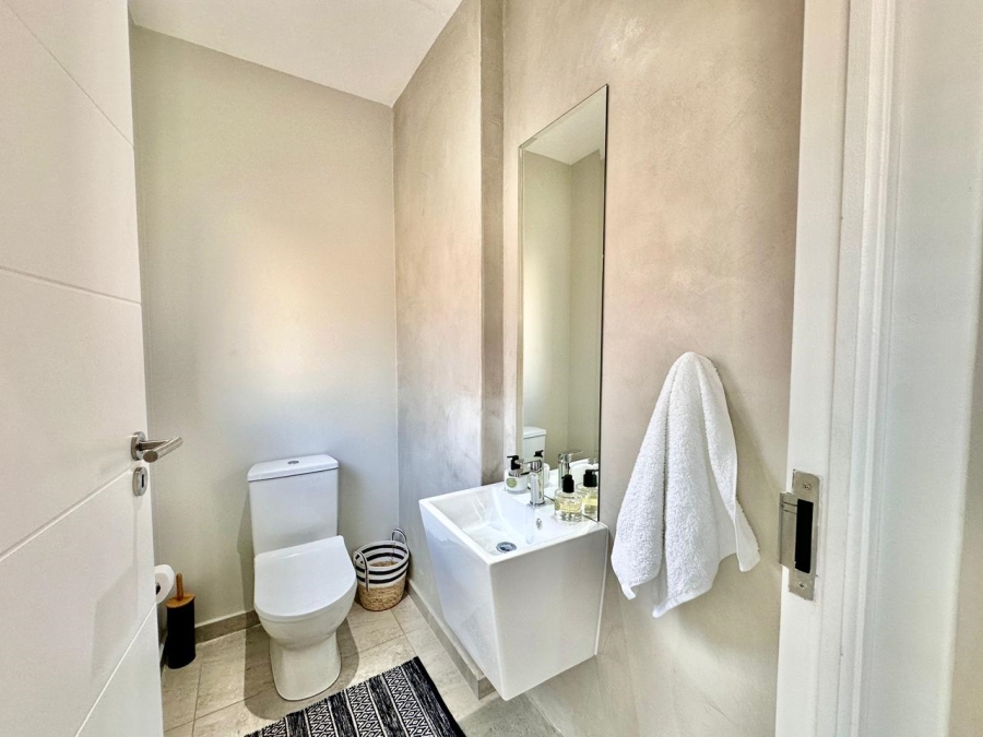 To Let 4 Bedroom Property for Rent in Midrand Gauteng