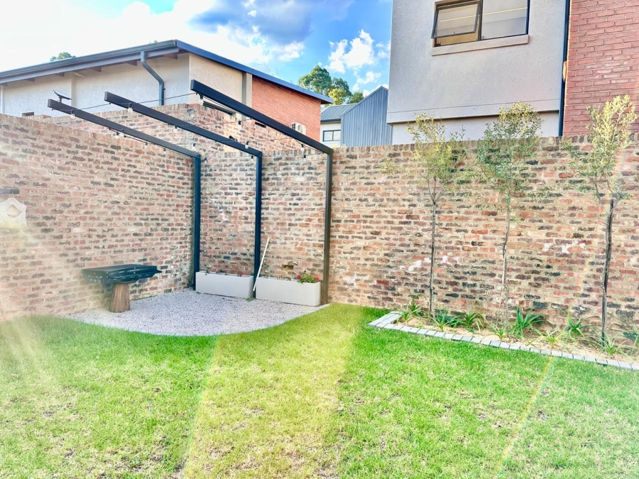 To Let 4 Bedroom Property for Rent in Midrand Gauteng