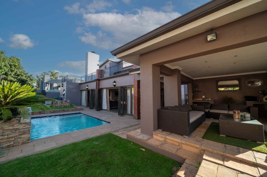 6 Bedroom Property for Sale in Ebotse Golf Estate Gauteng