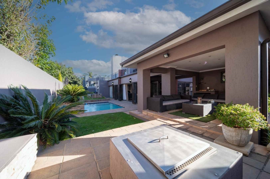 6 Bedroom Property for Sale in Ebotse Golf Estate Gauteng