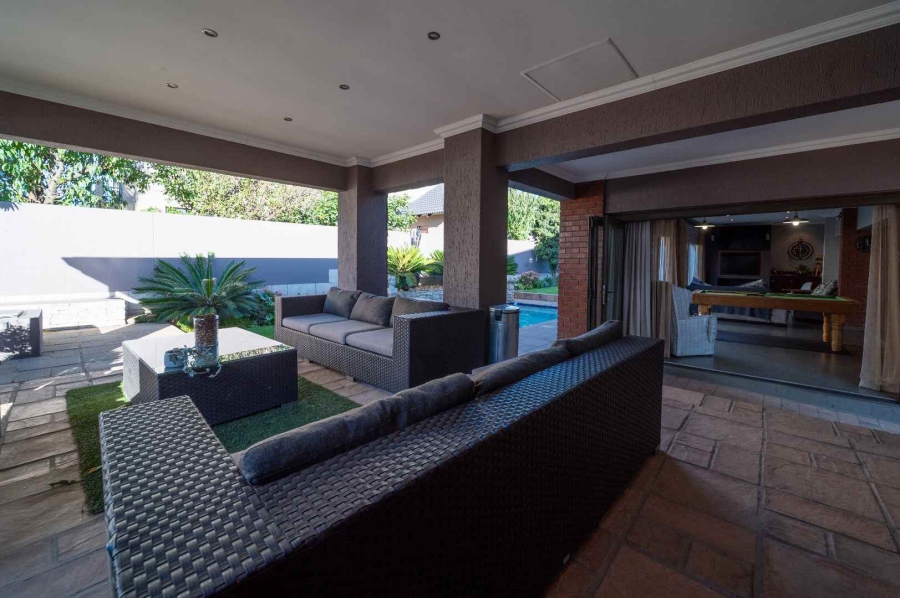 6 Bedroom Property for Sale in Ebotse Golf Estate Gauteng