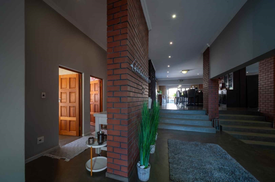 6 Bedroom Property for Sale in Ebotse Golf Estate Gauteng