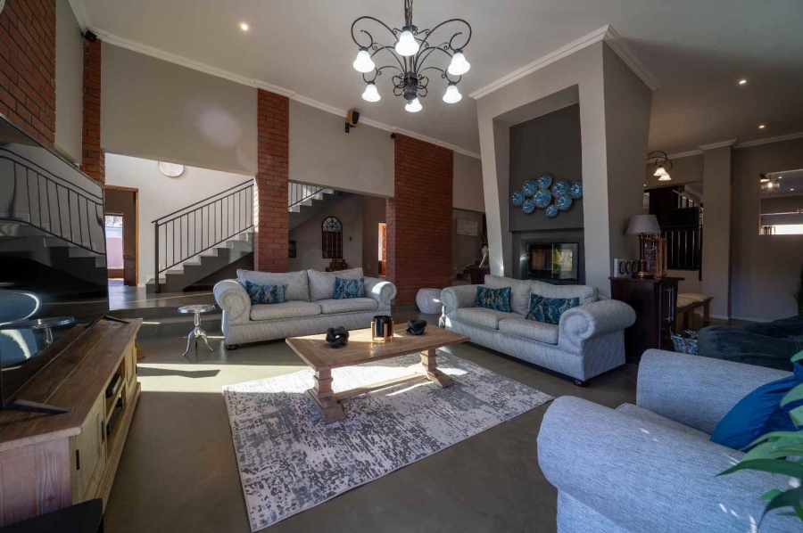 6 Bedroom Property for Sale in Ebotse Golf Estate Gauteng