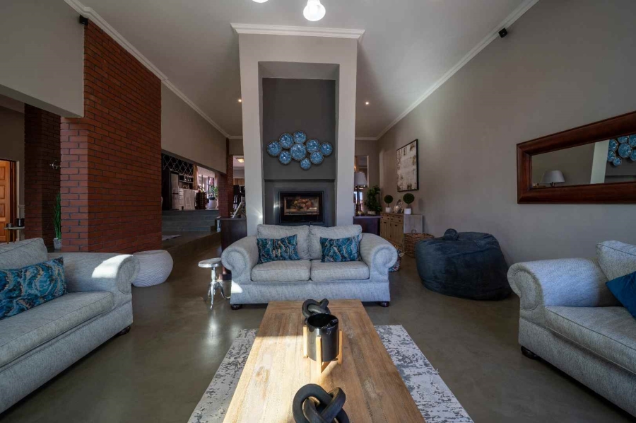 6 Bedroom Property for Sale in Ebotse Golf Estate Gauteng