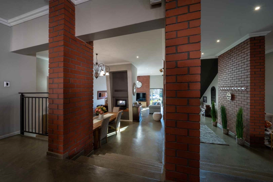 6 Bedroom Property for Sale in Ebotse Golf Estate Gauteng