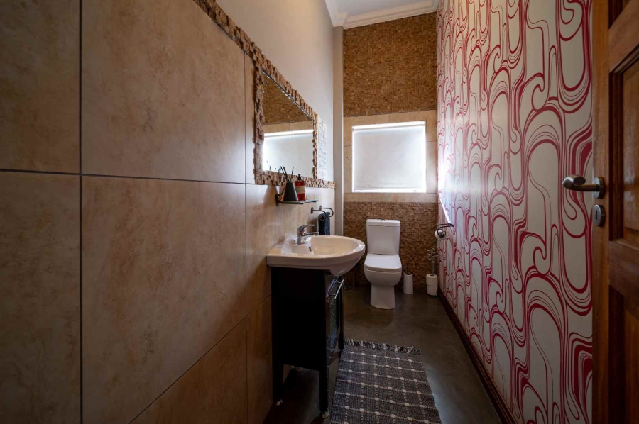 6 Bedroom Property for Sale in Ebotse Golf Estate Gauteng