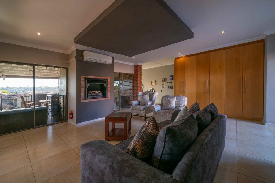 6 Bedroom Property for Sale in Ebotse Golf Estate Gauteng