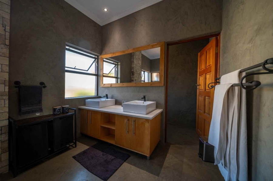 6 Bedroom Property for Sale in Ebotse Golf Estate Gauteng