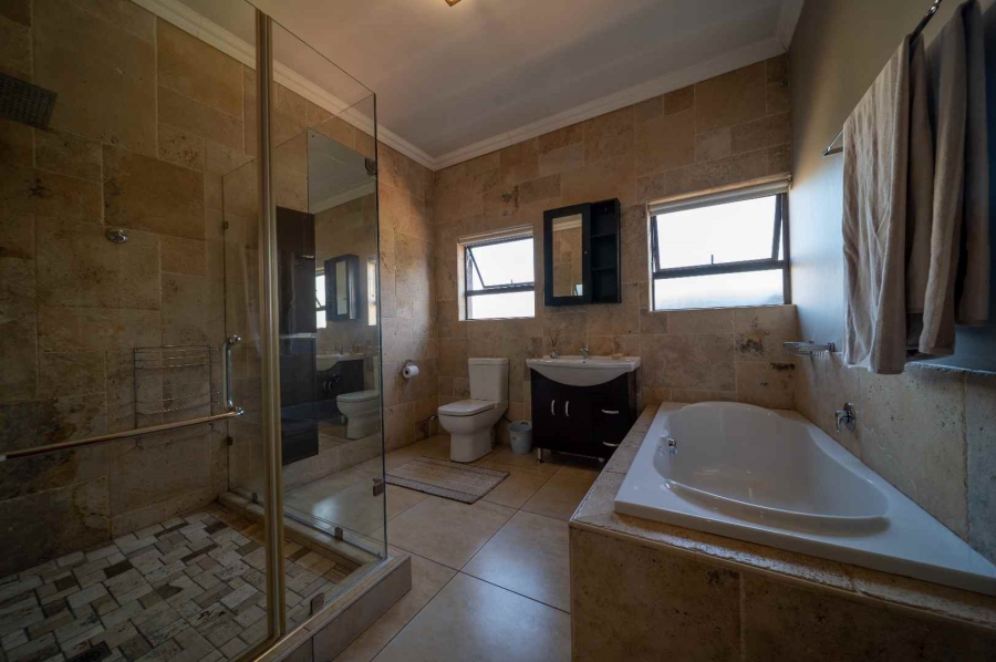 6 Bedroom Property for Sale in Ebotse Golf Estate Gauteng