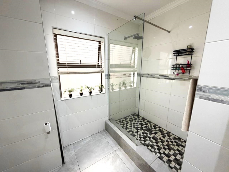 3 Bedroom Property for Sale in Olympus Gauteng
