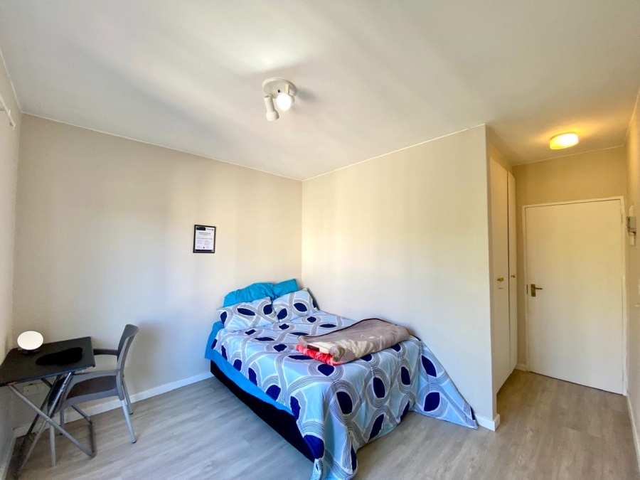 1 Bedroom Property for Sale in Hyde Park Gauteng