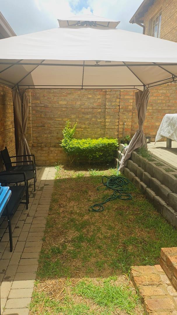 3 Bedroom Property for Sale in Kosmosdal Gauteng